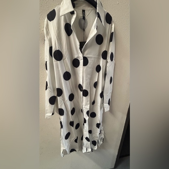 STYLEWE Black and White Asymmetrical Long Sleeve Dress - Picture 2 of 2